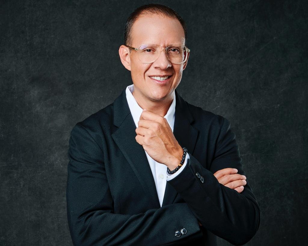 Lic. Fernando Santos